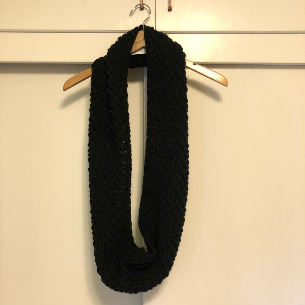 Old Navy Black Infinity Scarf